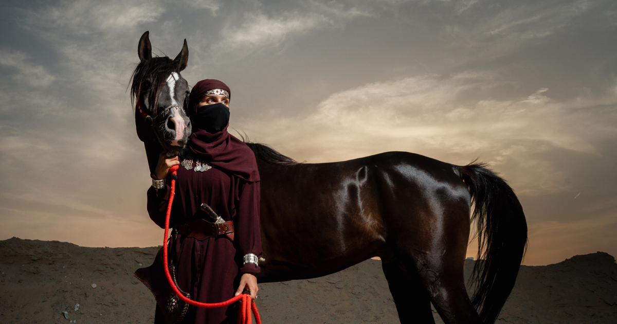 الفارسة والمدربة السعودية نورة الجبر في لقاءٍ عن شغف الخيول والأصالة العربية