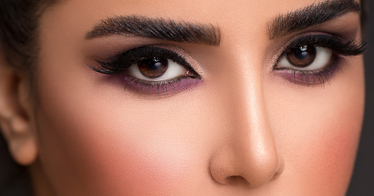 غراء للرموش الدائمة