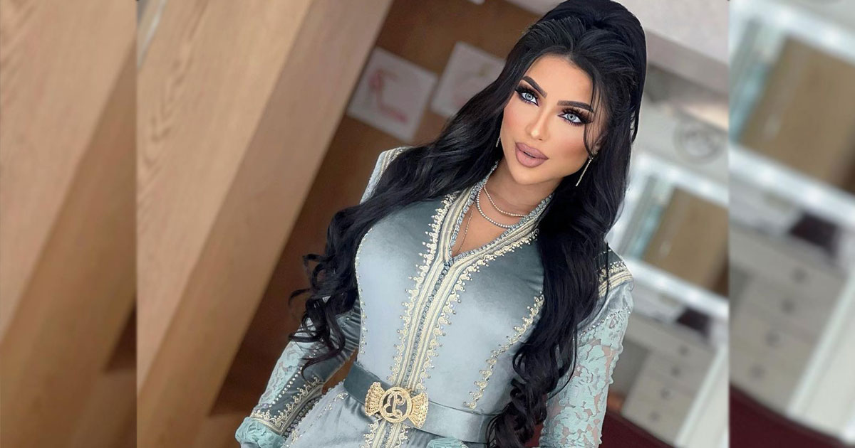 دنيا بطمة في اول ظهور لها