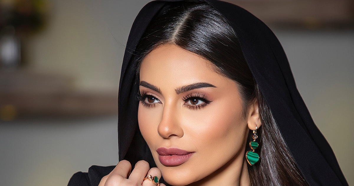 الممثلة السعودية إلهام علي تُكرّم في مهرجان "الضيافة"