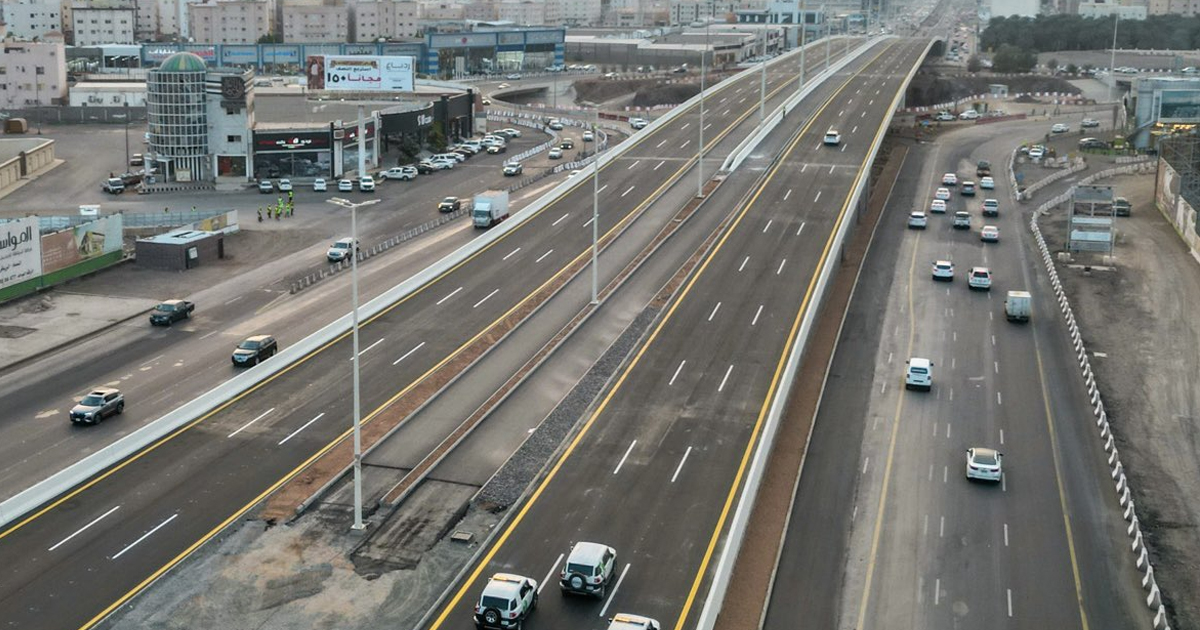 افتتاح مشروع تقاطع جسر طريق الملك عبد العزيز مع طريق الملك عبد الله في المدينة المنورة