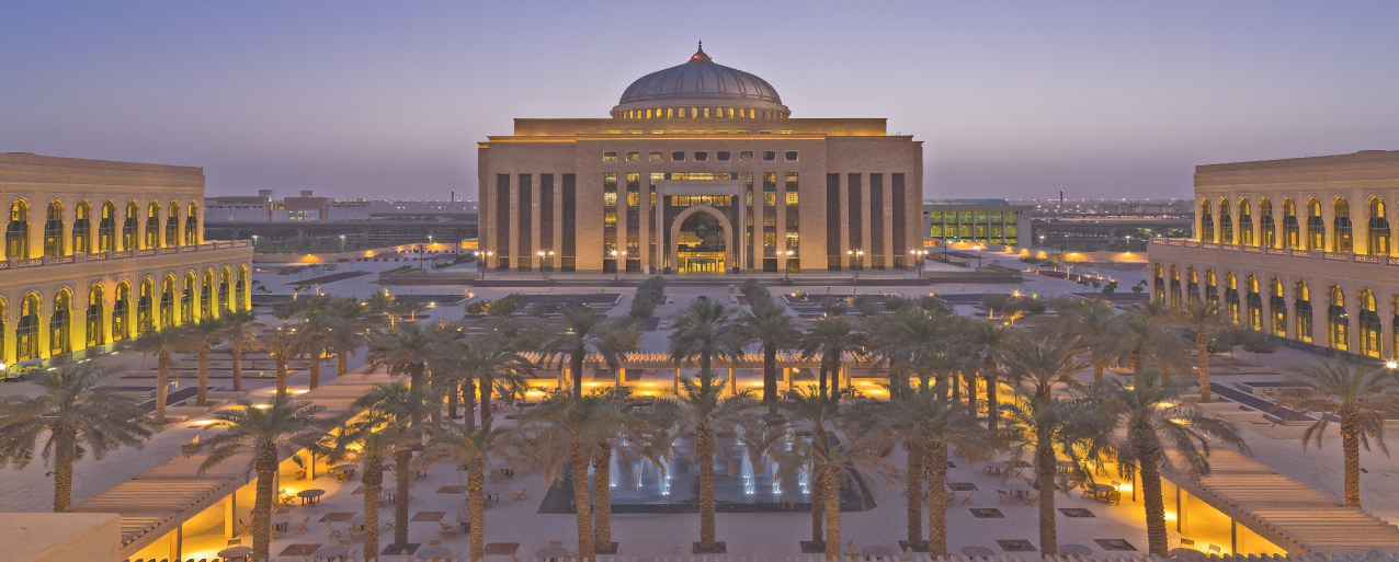 بالتزامن مع يوم المرأة العالمي جامعة الأميرة نورة تُكرم الفائزات بجائزة التميز النسائي