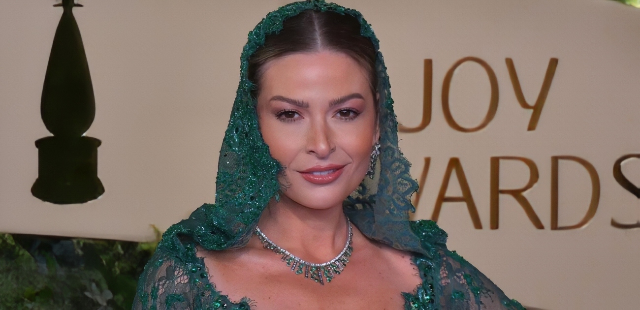 باميلا الكيك تنشر صور مع والدتها والمتابعون يشبهونها بـ" ياسمين عبد العزيز"
