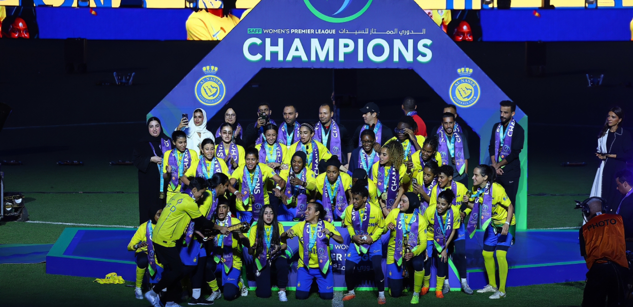 سيدات فريق النصر السعودي لكرة القدم يتوّجن بلقب الدوري السعودي الممتاز