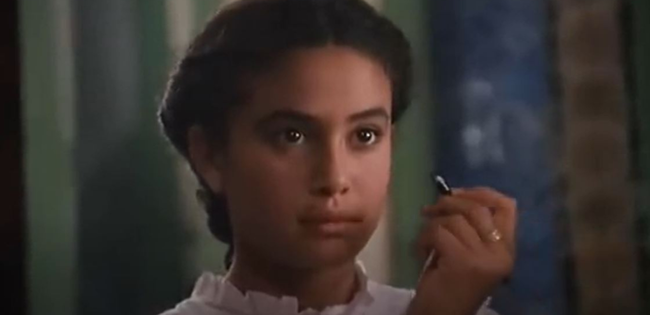 الصورة من فيديو فيلم صمت القصور على يوتيوب