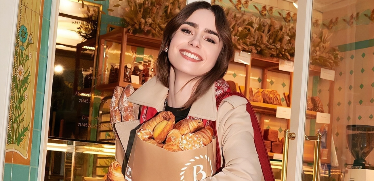 أزياء مسلسل Emily in Paris - الصورة من حساب انستغرام Emily in Paris
