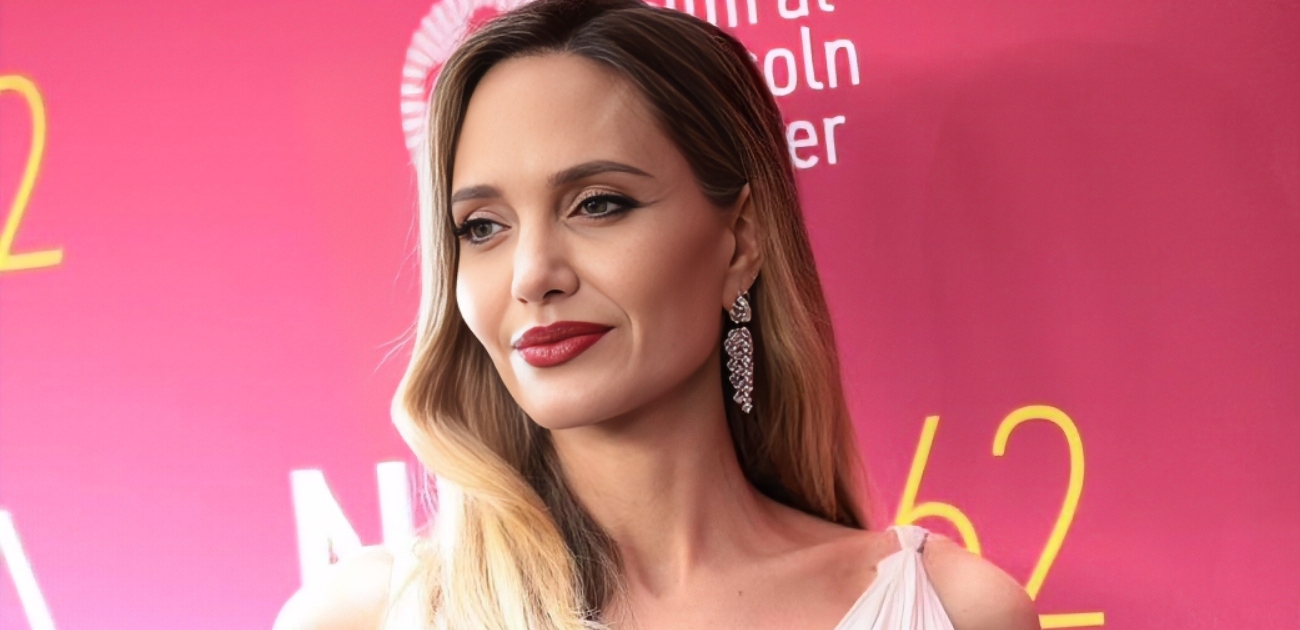 اتبعي صيحات أنجلينا جولي الجمالية في مهرجان نيويورك السينمائي NYFF