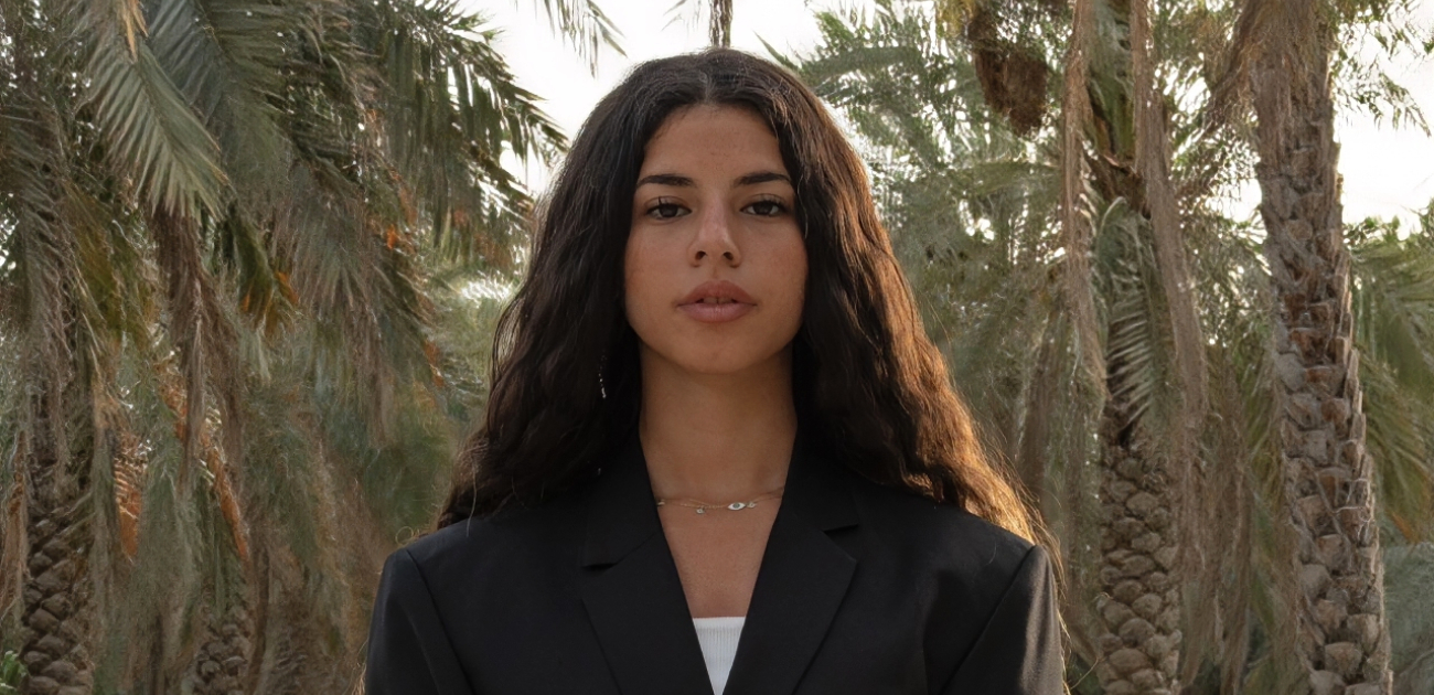 المصممة السعودية تالا أبو خالد مؤسسة علامة Rebirth في لقاء حصريّ على ياسمينة