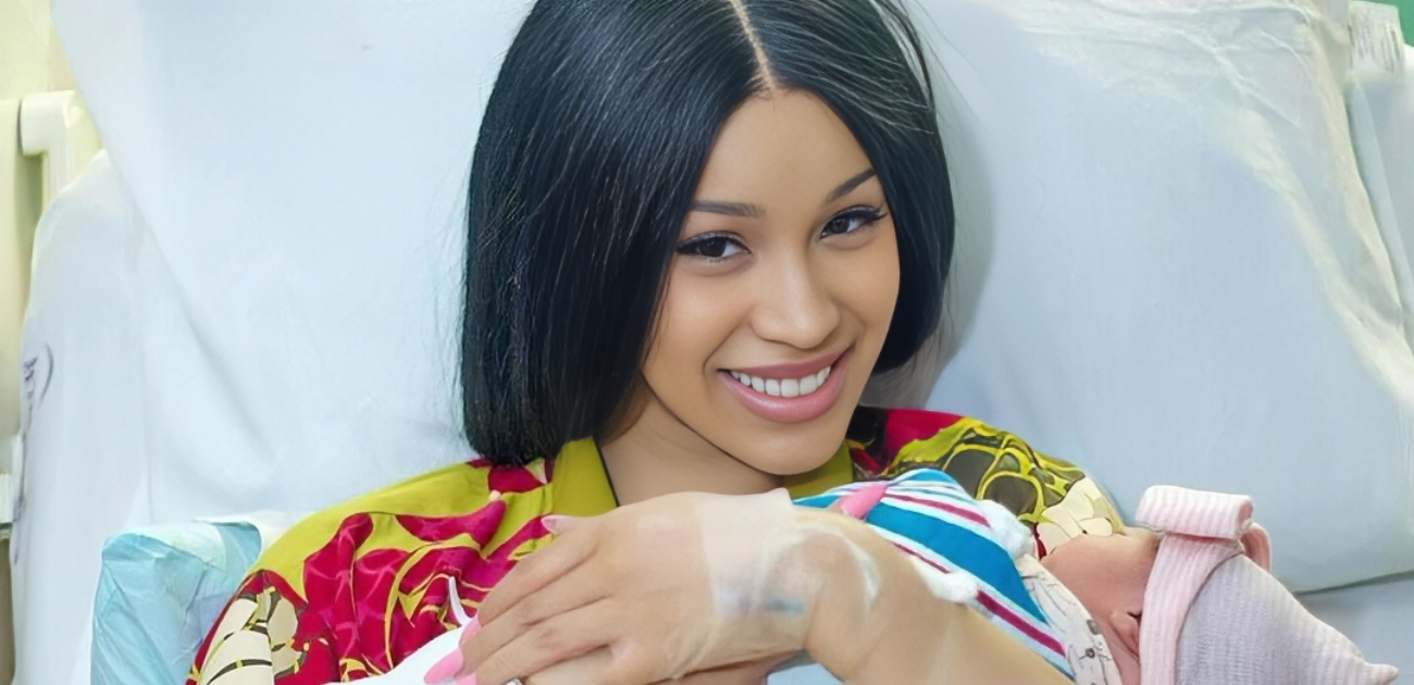 بعد الطلاق من أوفست..كاردي بي Cardi B ترحب بابنتها الجديدة في أجواء عائلية