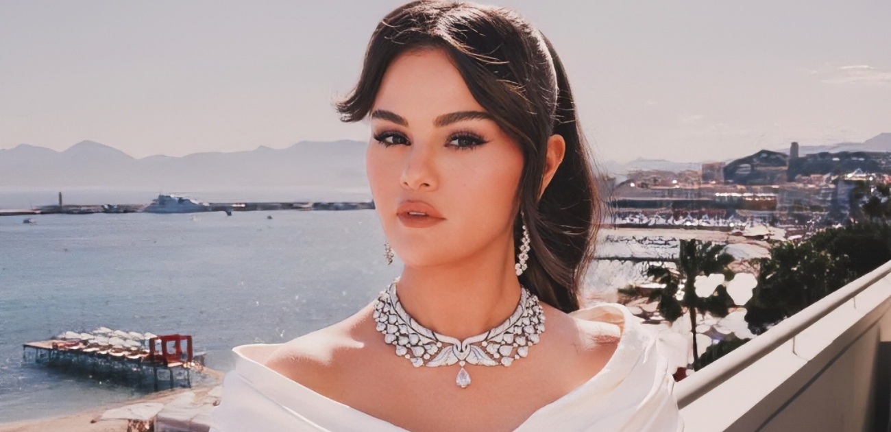 سيلينا غوميز تتألق بفستان من توقيع زهير مراد