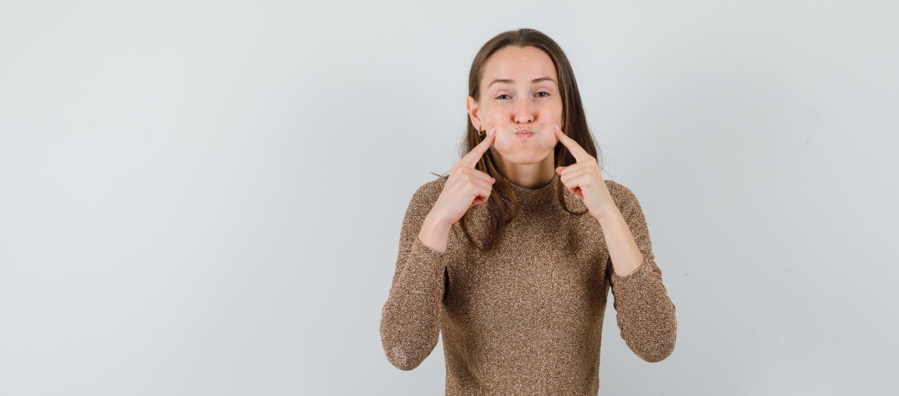 تمارين الميونغ لنحت الفك في الوجه : بين الحقيقة والخرافة