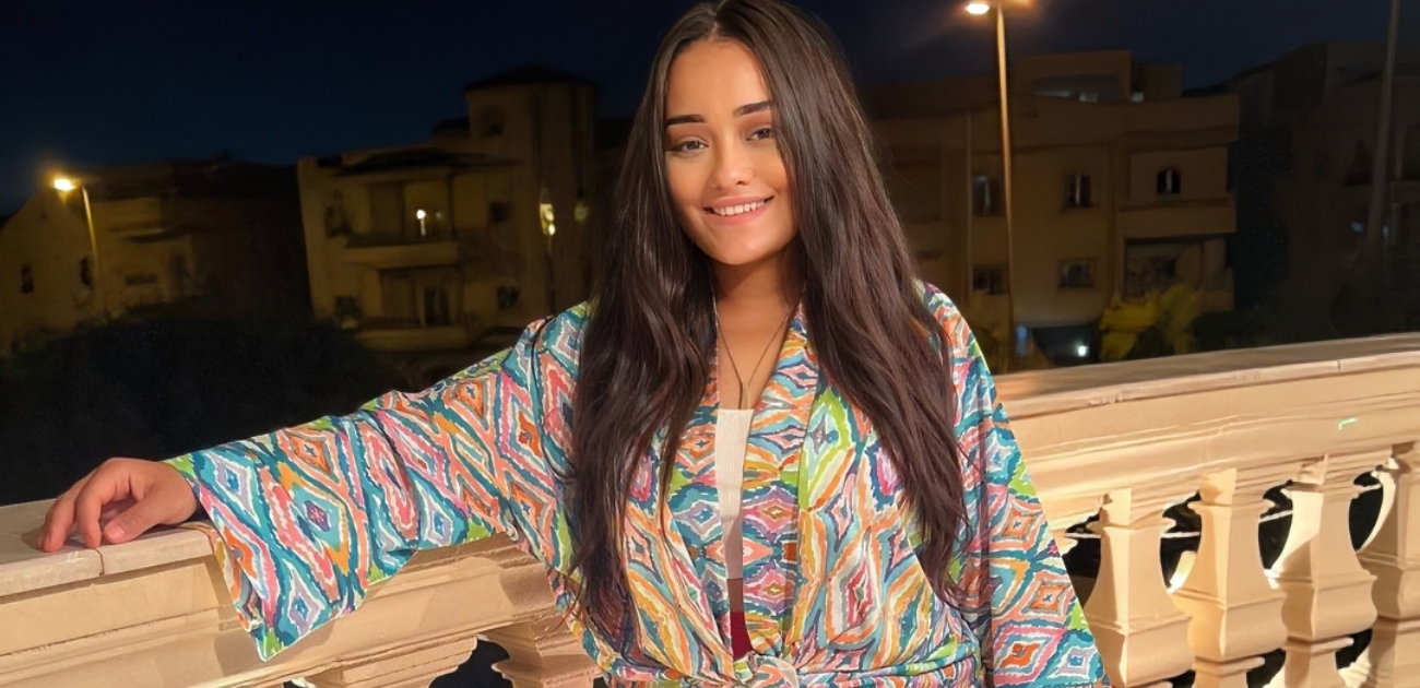 حريق يلتهم مولًا تجاريًا فما علاقة راندا البحيري؟