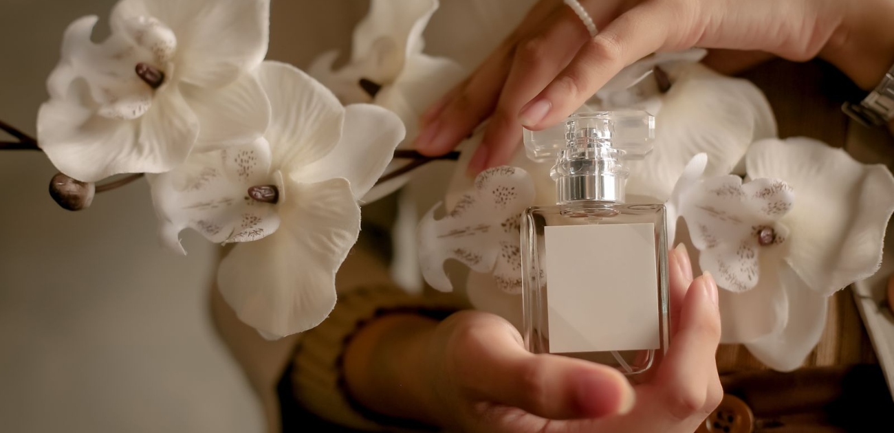 عطور الثمانينات والتسعينات : ذكريات وتجارب لا تنسى
