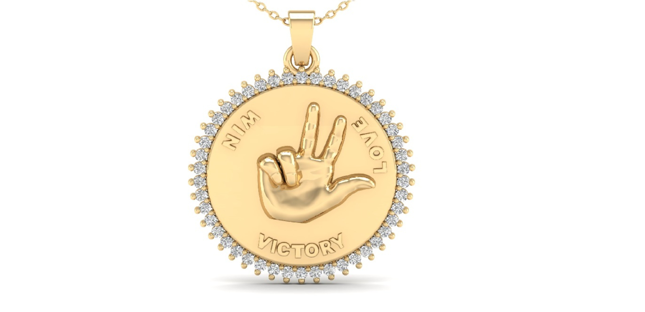 Etika Jewels تحتفل باليوم الوطني الإماراتي بتصميم قلادة Tribute Medallion