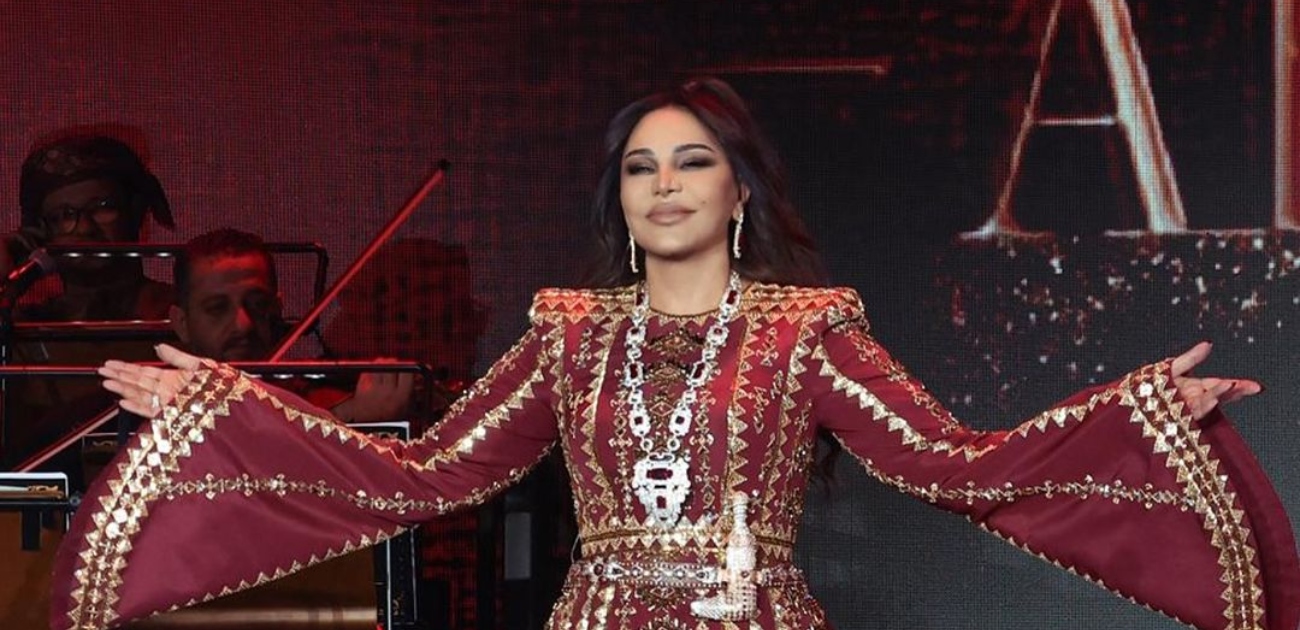 غزل ورومانسية بين أحلام الشامسي ومبارك الهاجري والجمهور يتفاعل