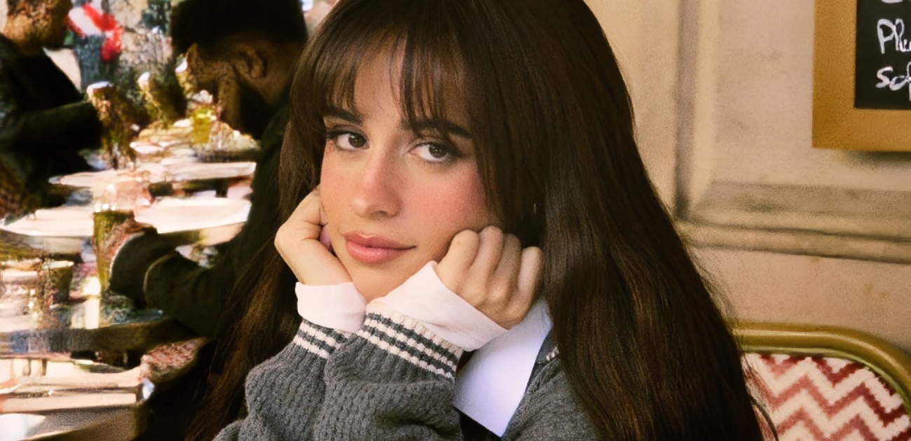 مسيرة نجاح النجمة الكوبية كاميلا كابيو التي اختتمت عرضها الخيالي في السعودية