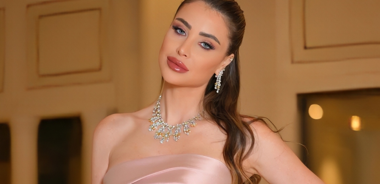 أنابيلا هلال تختار فستان سبق وأن ارتدته نجمة عربية مؤخرًا وهذا سعره!