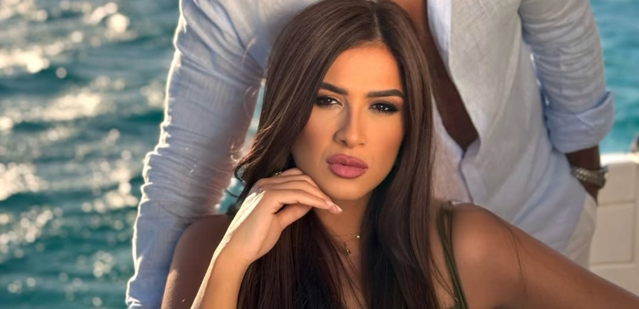 ياسمين عبد العزيز تحتفل بعيد ميلاد كريم فهمي