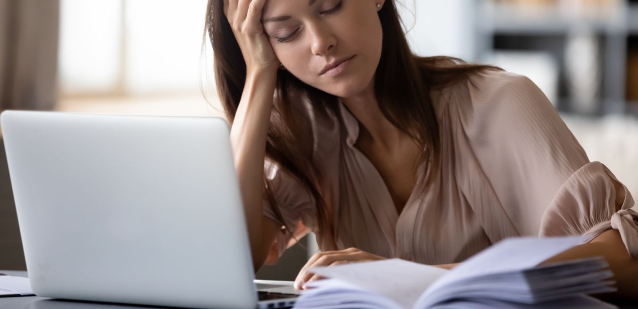 ما أهمية الصحة النفسية في بيئة العمل وأهم المخاطر التي يمكن التعرض لها؟