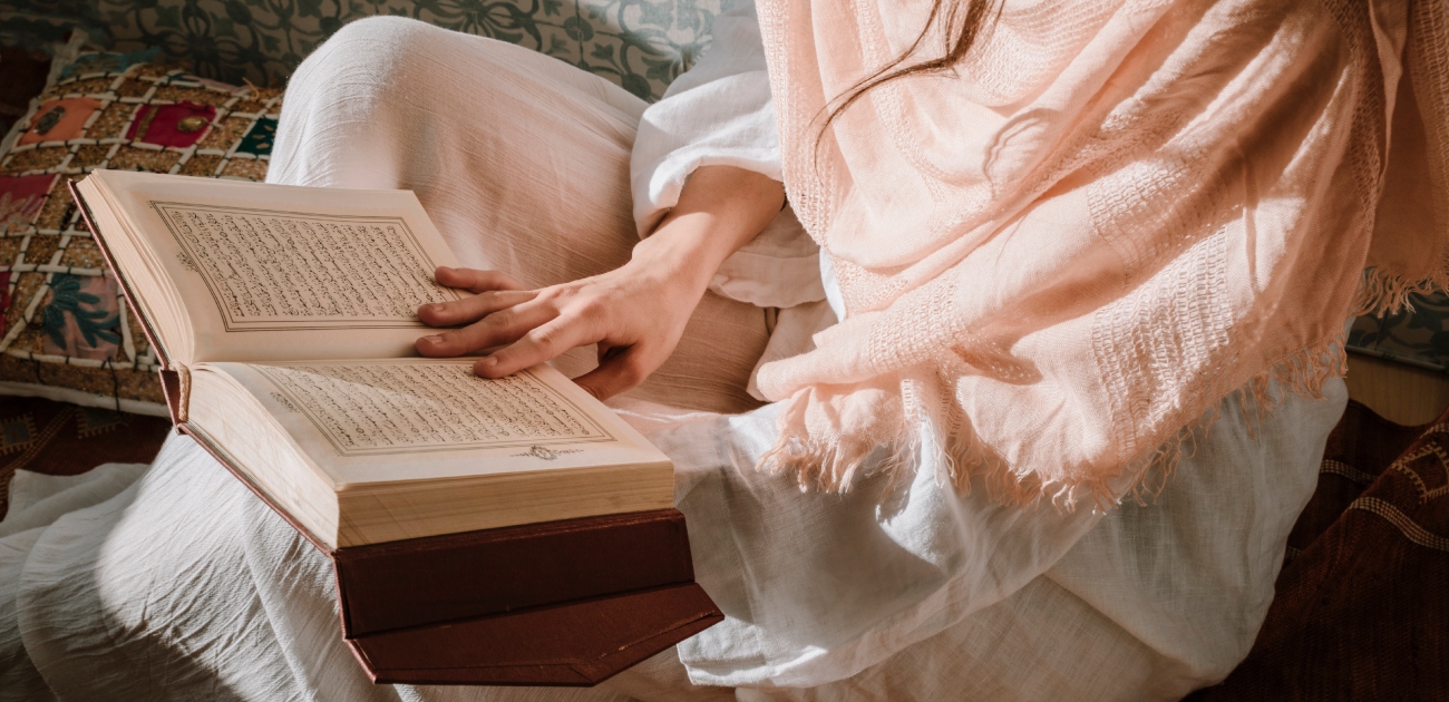 ما هي كفارة الافطار في رمضان.. وما الفرق بينها وبين والفدية؟