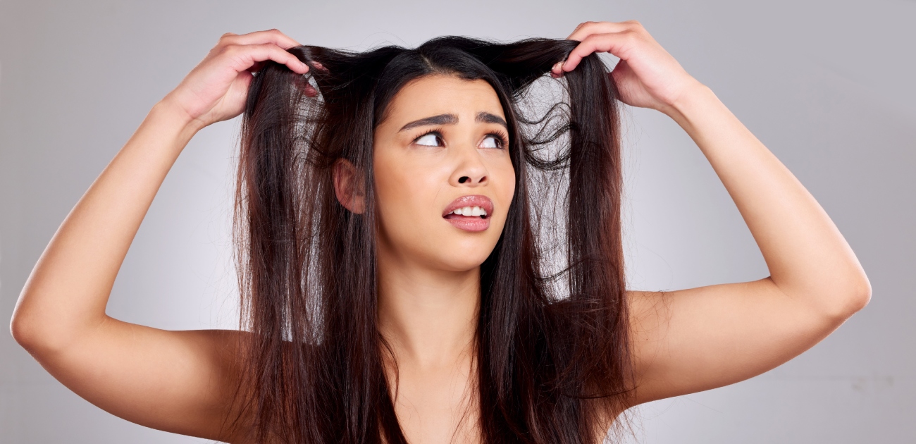 تعرفي على أبرز فيتامين للشعر المتساقط وعلاجه