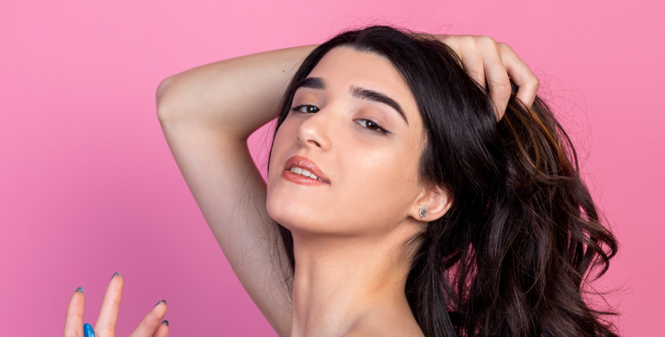 ما هي فوائد ماء الورد للشعر​ وكيفية تحضيره في المنزل؟