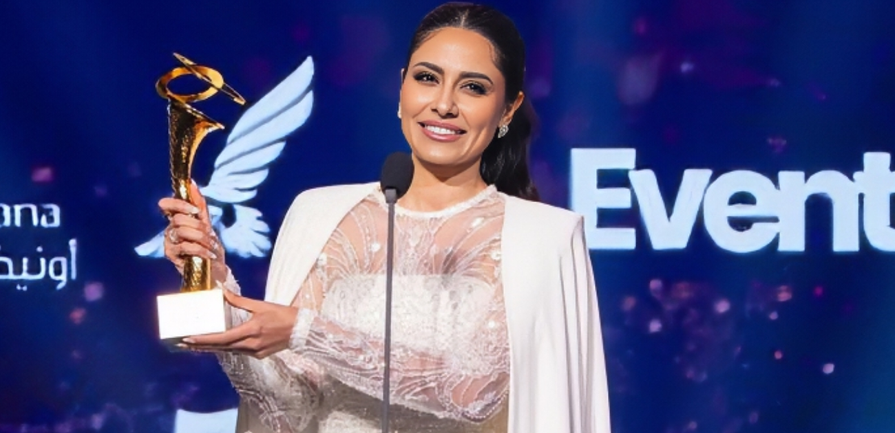 الأبيض يسيطر على إطلالات النجمات السعوديات في مهرجان الدانة للدراما..فهل تعمدن ذلك!؟