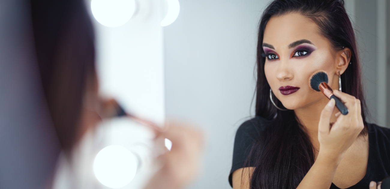 المكياج العلاجي (Therapeutic Makeup): حين يصبح التجميل جزءًا من التوازن النفسي