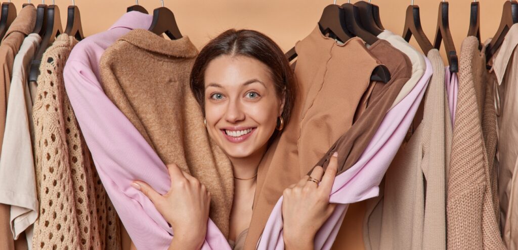 تنسيقات محتشمة بأسلوب عصري: صيحة الـ"Modest Fashion" لعام 2025