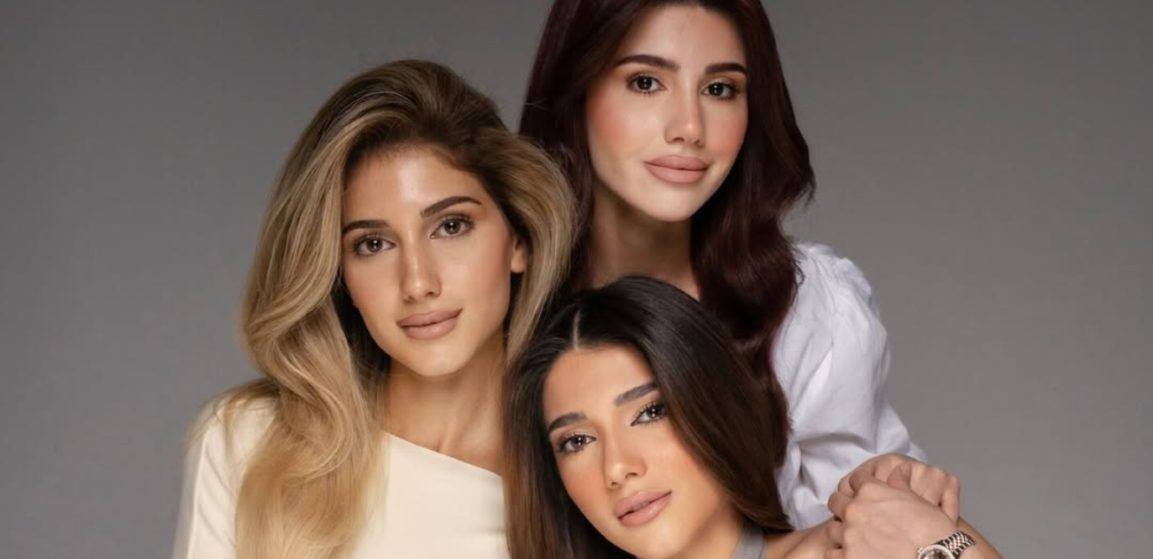 الأخوات نارين وشيرين وسيدرا عمارة يستكشفن أجمل معالم السعودية في رحلة ممتعة