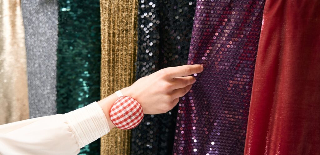 صيحة الـ"Sparkle": متى تعتمدينها وكيف؟